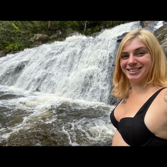 Meet your Posher, Shawnahawes 🖤 - Picture 7 of 16